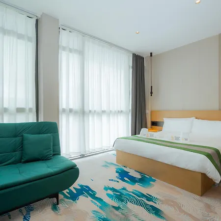 Bliss Palace & Hotel