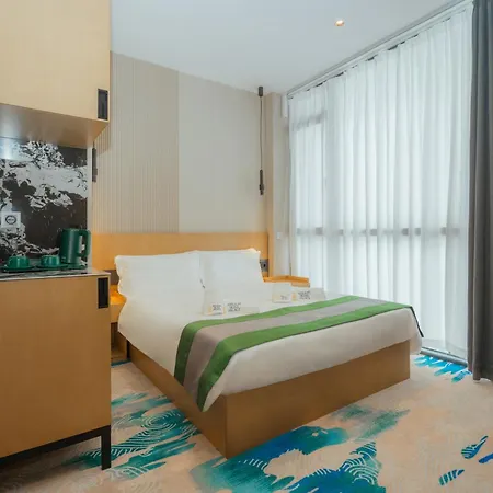 Bliss Palace & Hotel