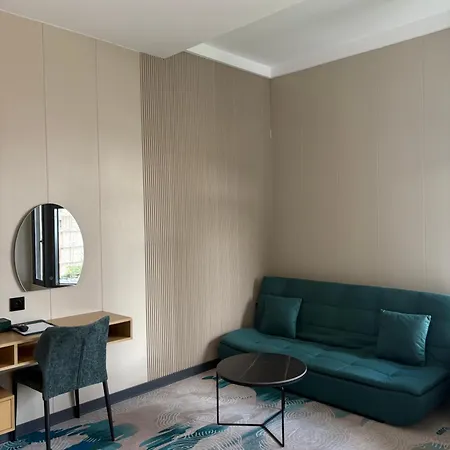 Bliss Palace & فندق سكوبجي